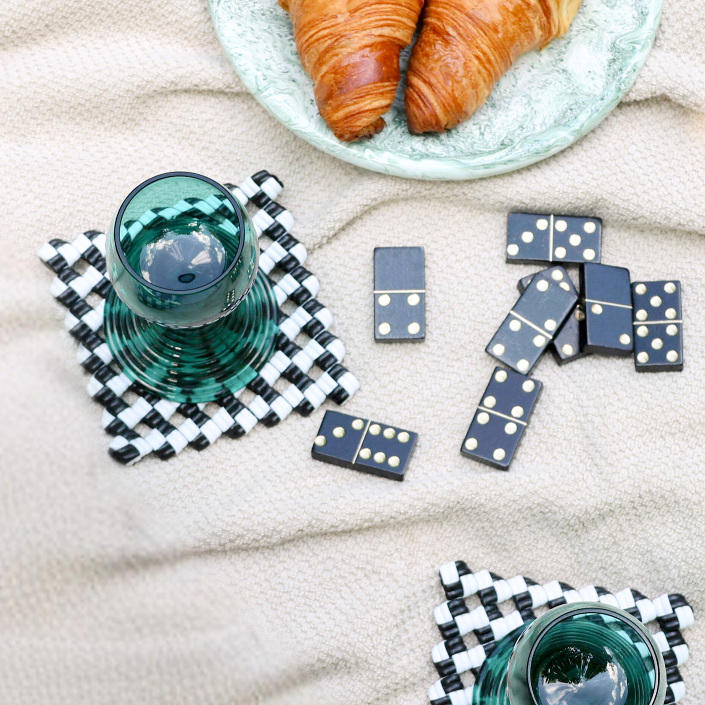 Coaster - Black & White (set of 2)